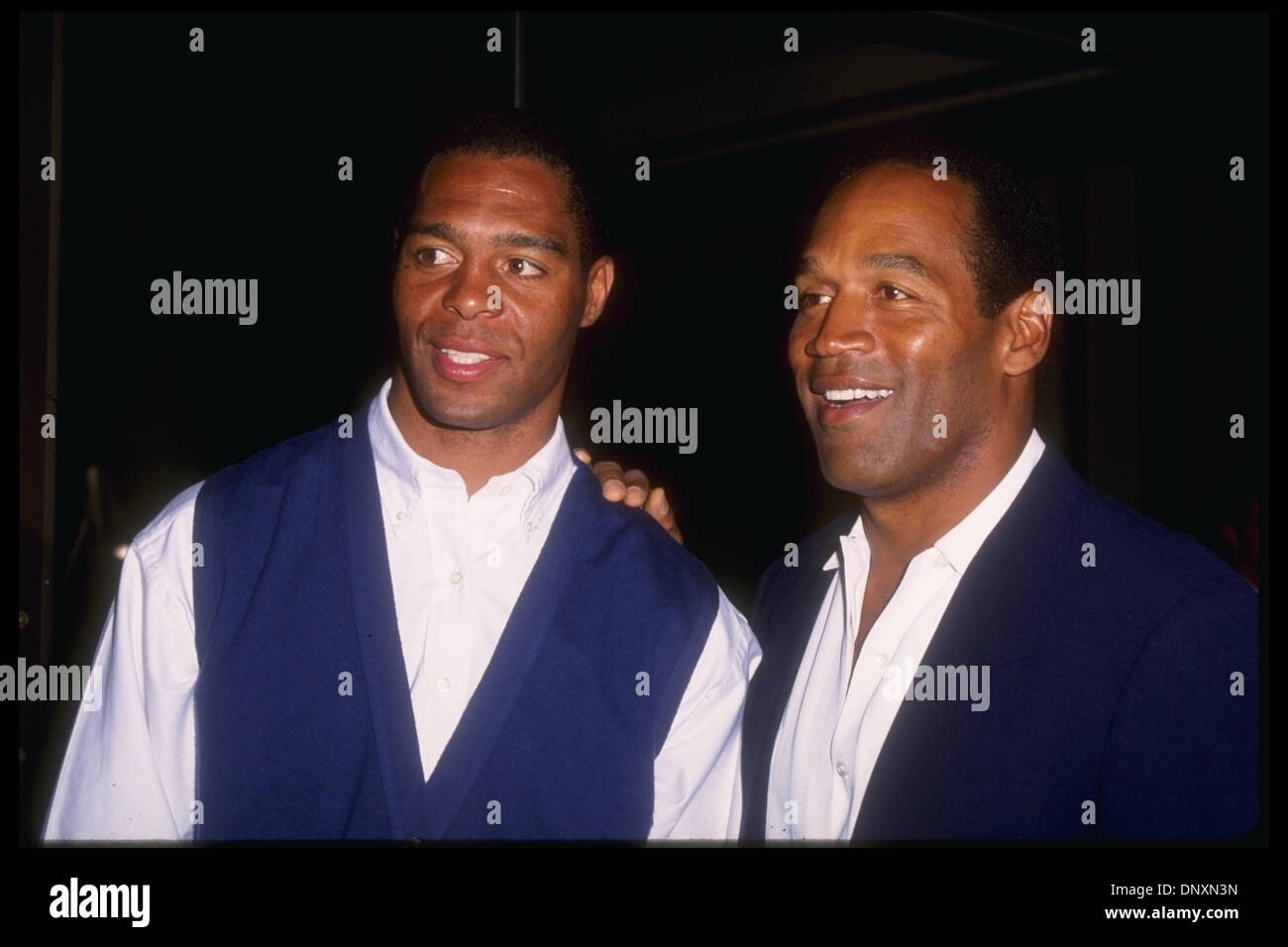Hollywood, CA, USA;  O.J. SIMPSON and MARCUS ALLEN attend the Frank Sinatra Golf event held in Palm Springs, CA in an undated photo.  (Michelson - Hutchins/date unknown) Mandatory Credit: Photo by Michelson/ZUMA Press. (©) Copyright 2006 Michelson Stock Photo
