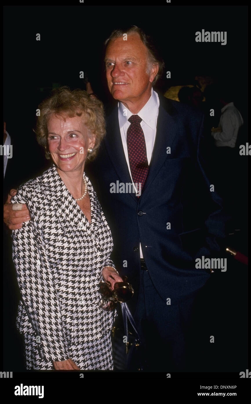 Hollywood, CA, USA;  Evangelist BILLY GRAHAM and his wife Ruth are shown in this undated photo.  (Michelson-Roger Karnbad/date unknown) Mandatory Credit: Photo by Michelson/ZUMA Press. (©) Copyright 2006 Michelson Stock Photo