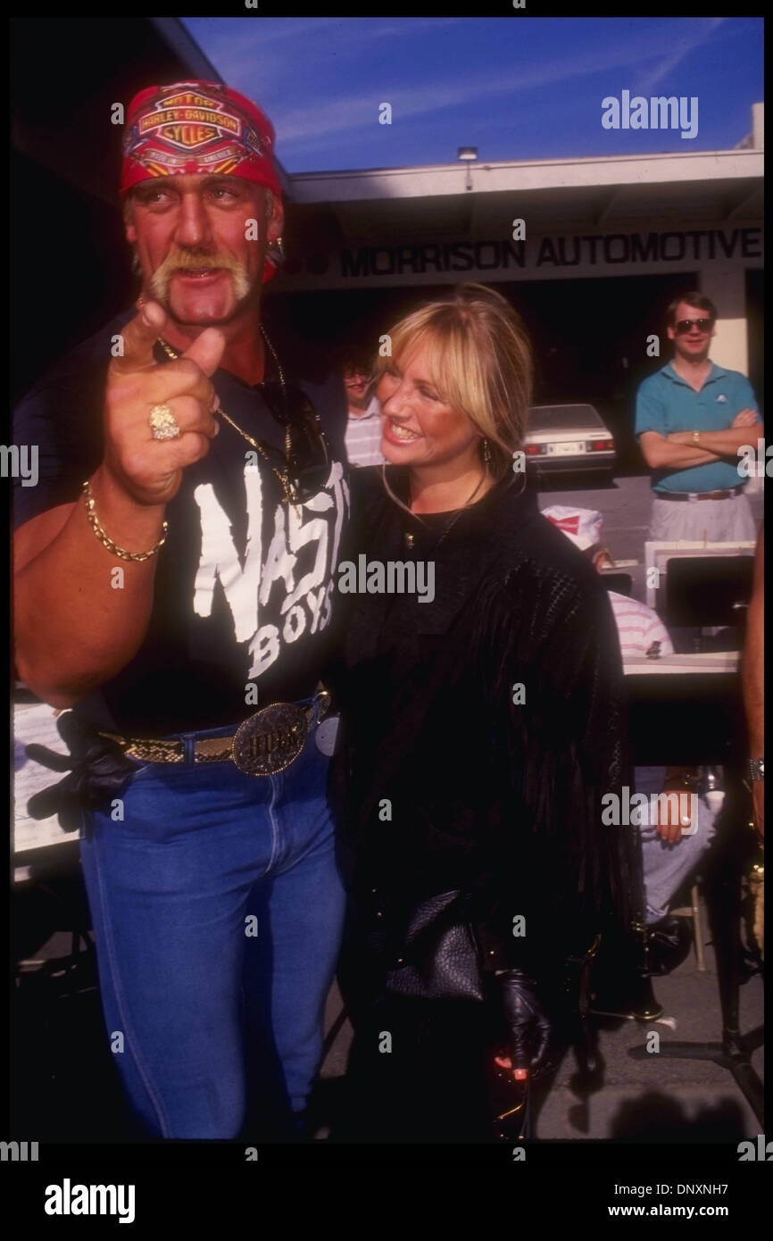 Hollywood, Ca, USA; Pro Wrestler HULK HOGAN and wife LINDA HOGAN Stock  Photo - Alamy