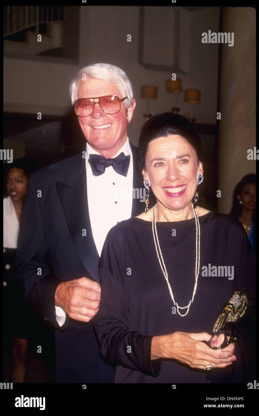 Hollywood, CA, USA;  Actor PETER GRAVES and wife JOAN GRAVES attend the Muscular Dystrophy Association Gala in undated photo.  (Michelson-Hutchins/date unknown) Mandatory Credit: Photo by Michelson/ZUMA Press. (©) Copyright 2006 Michelson Stock Photo