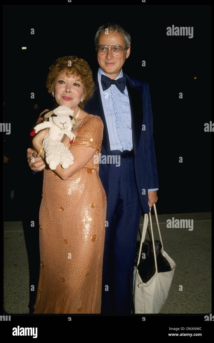Hollywood, CA, USA; Ventriloquist SHARI LEWIS, husband and LAMBCHOP in