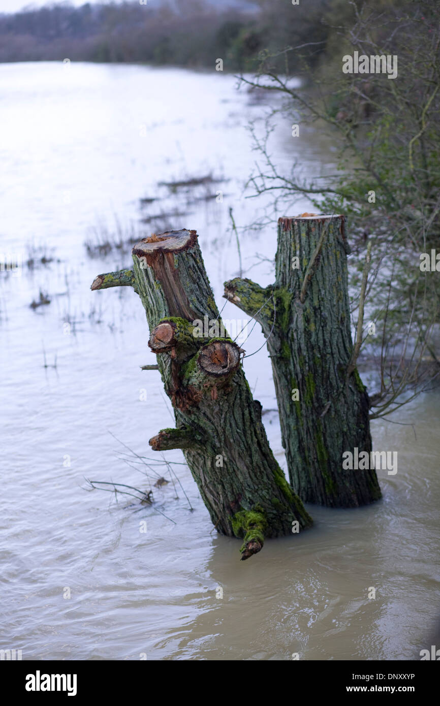 Road closed Due to Flooding Stock Photo - Alamy
