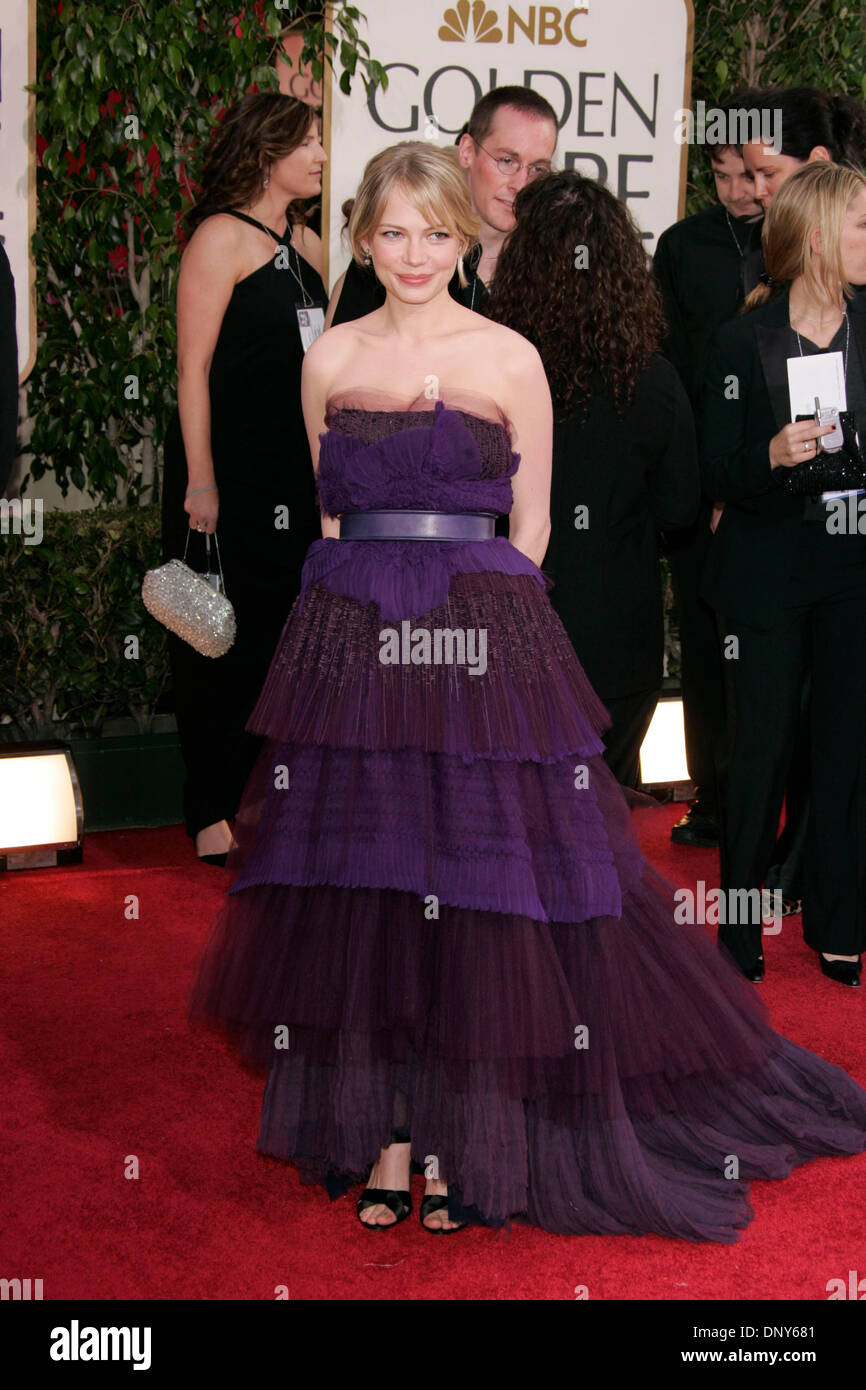 michelle williams golden globes dress WHO WORE WHAT?.....68th Annual Golden Globes: Michelle Williams in Valentino