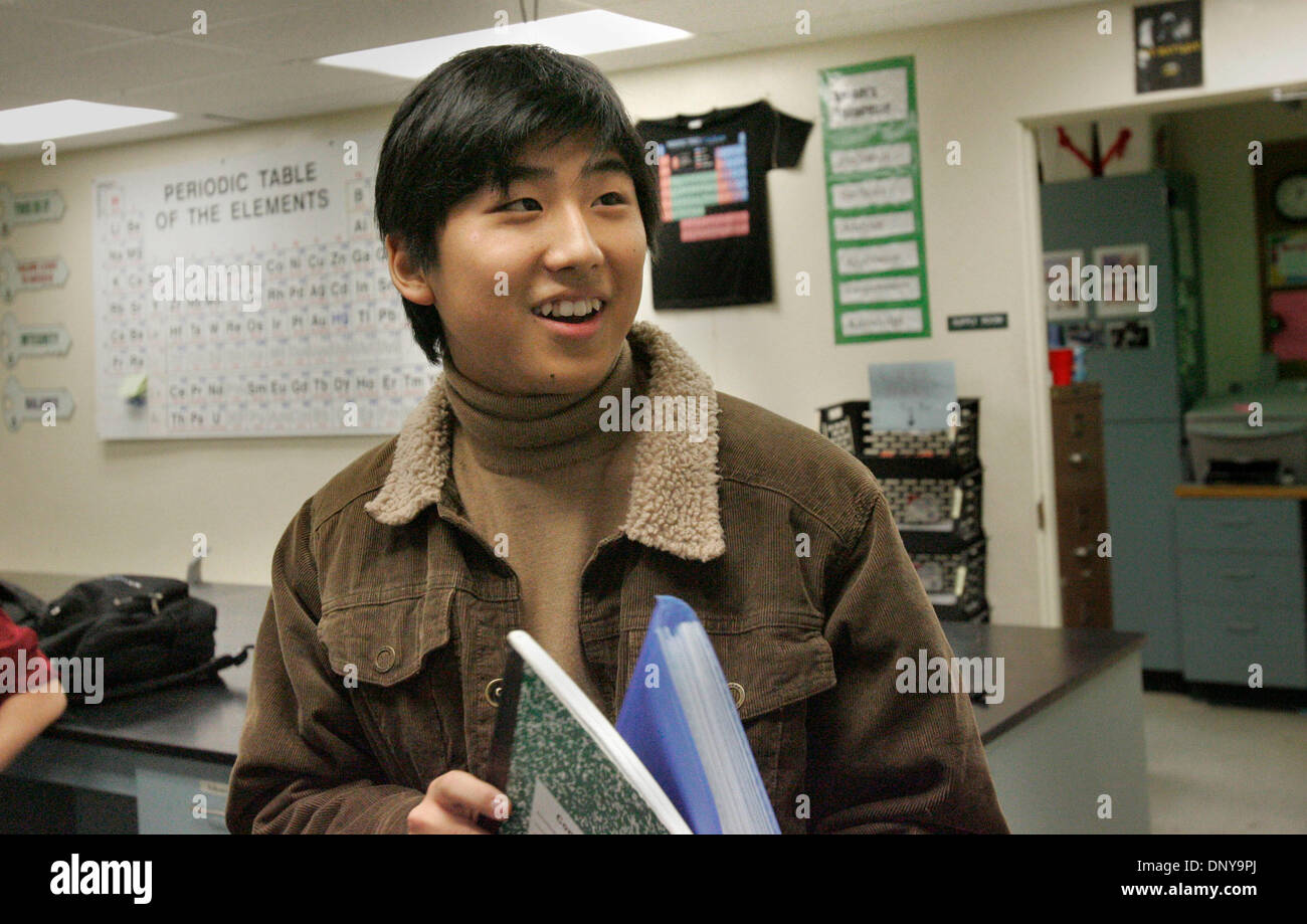 Ростов-на-дону, пр. Лаборатория гемотест на дмитрия ульянова. Дон лаб. Днепровский переулок 105/98. Лаборатория гемотест лого.