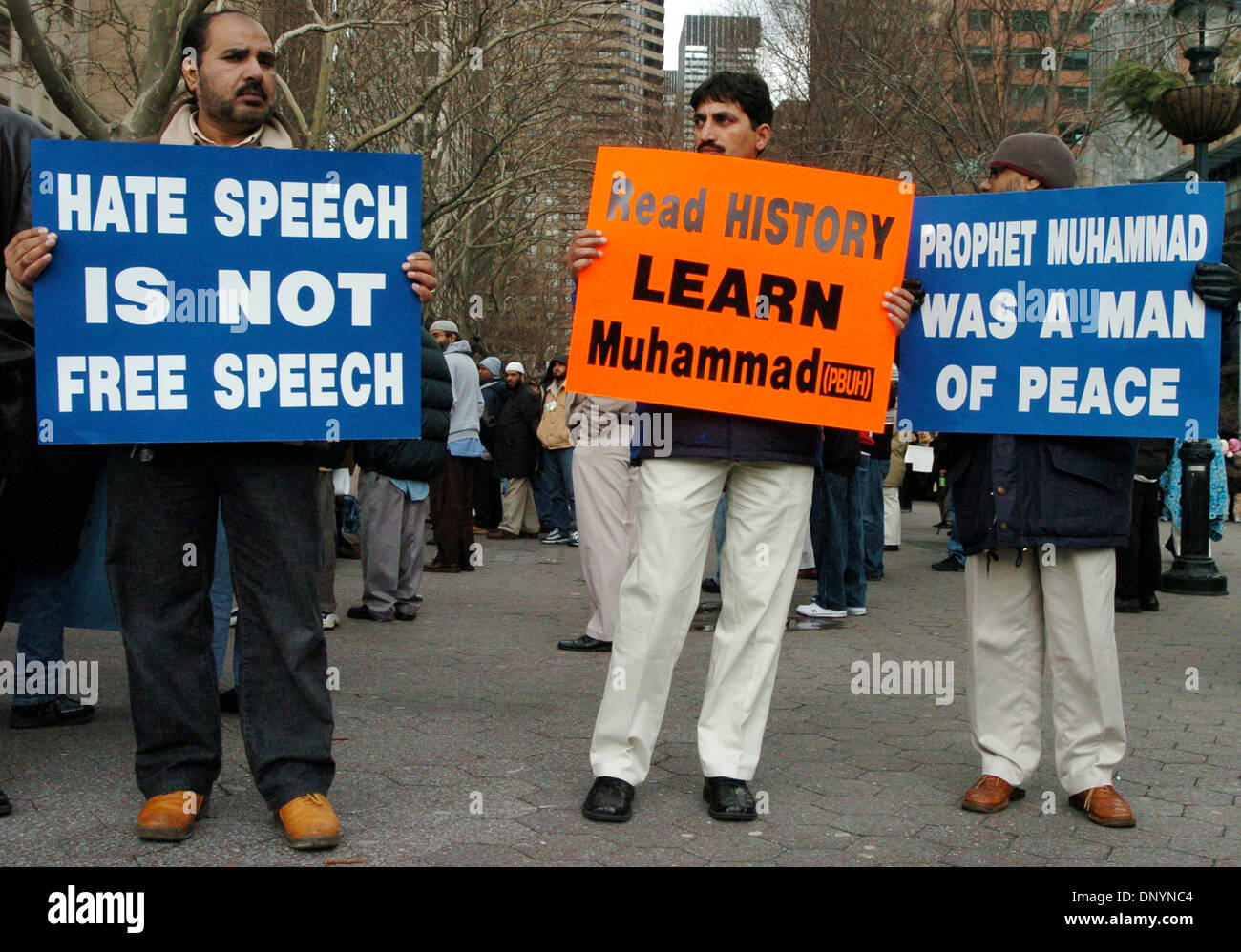 Feb 05, 2006; Manhattan, New York, USA; The Islamic Circle of North America-NY hosts a rally and prayers near the United Nations to condemn what it calls deflamatory cartoons of Muhammad that appeared in a Danish daily newspaper. Hundreds of Muslims called on the governments of all European countries who have reproduced the cartoon to apologize to Muslims and announce they support  Stock Photo