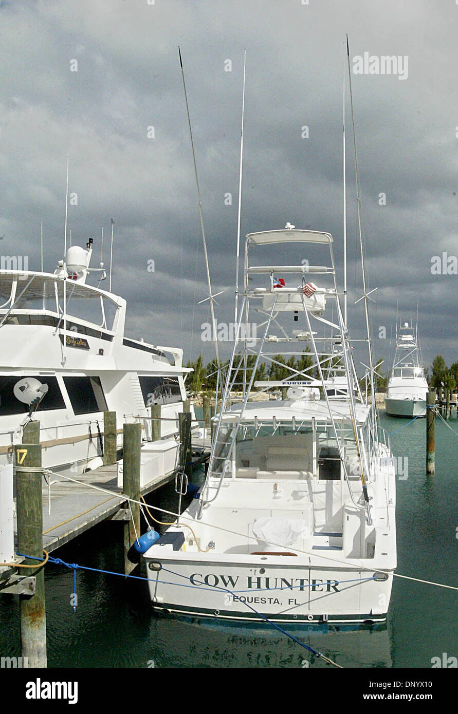 Hawk's nest cat island hires stock photography and images Alamy