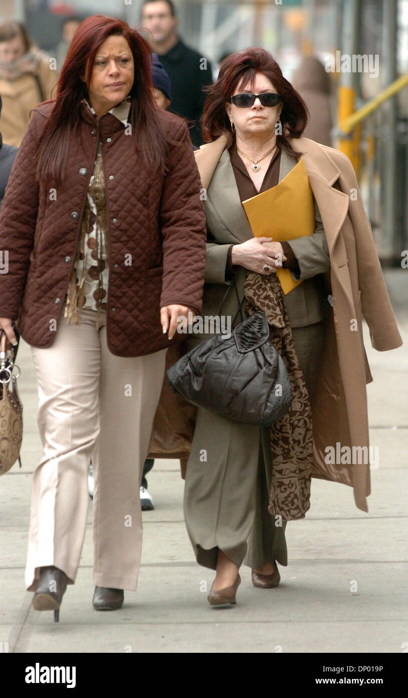 Feb 23 2006 Manhattan Ny Usa Victoria Gotti With Daughter Angel L Arrives At Manhattan