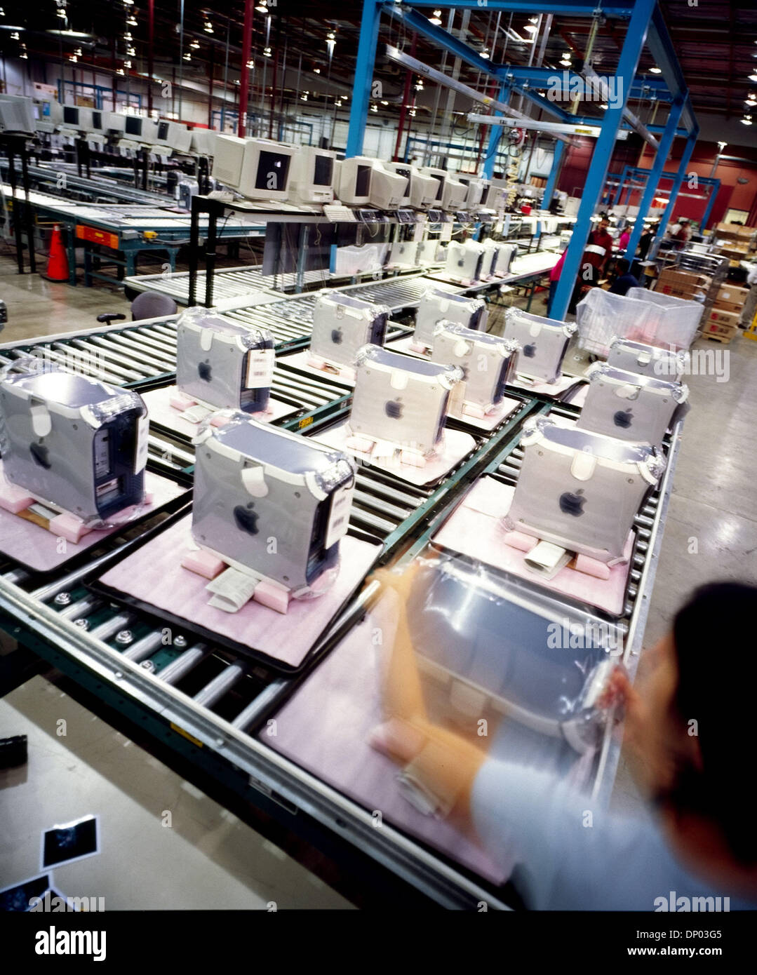 apple computer assembly line