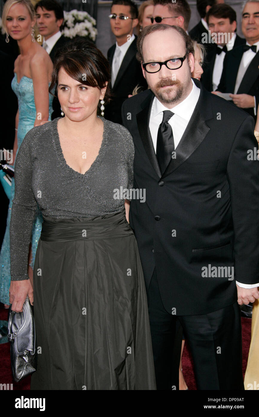 Mar 05, 2006; Beverly Hills, CA, USA; OSCARS 2006: PAUL GIAMATTI & ELIZABETH COHEN arriving at the 78th Annual Academy Awards held at the Kodak Theater in Hollywood. Mandatory Credit: Photo by Lisa O'Connor/ZUMA Press. (©) Copyright 2006 by Lisa O'Connor Stock Photo