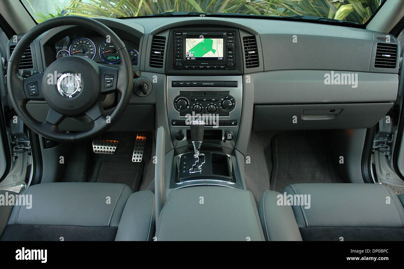 2006 jeep grand cherokee srt8 hi-res stock photography and images - Alamy
