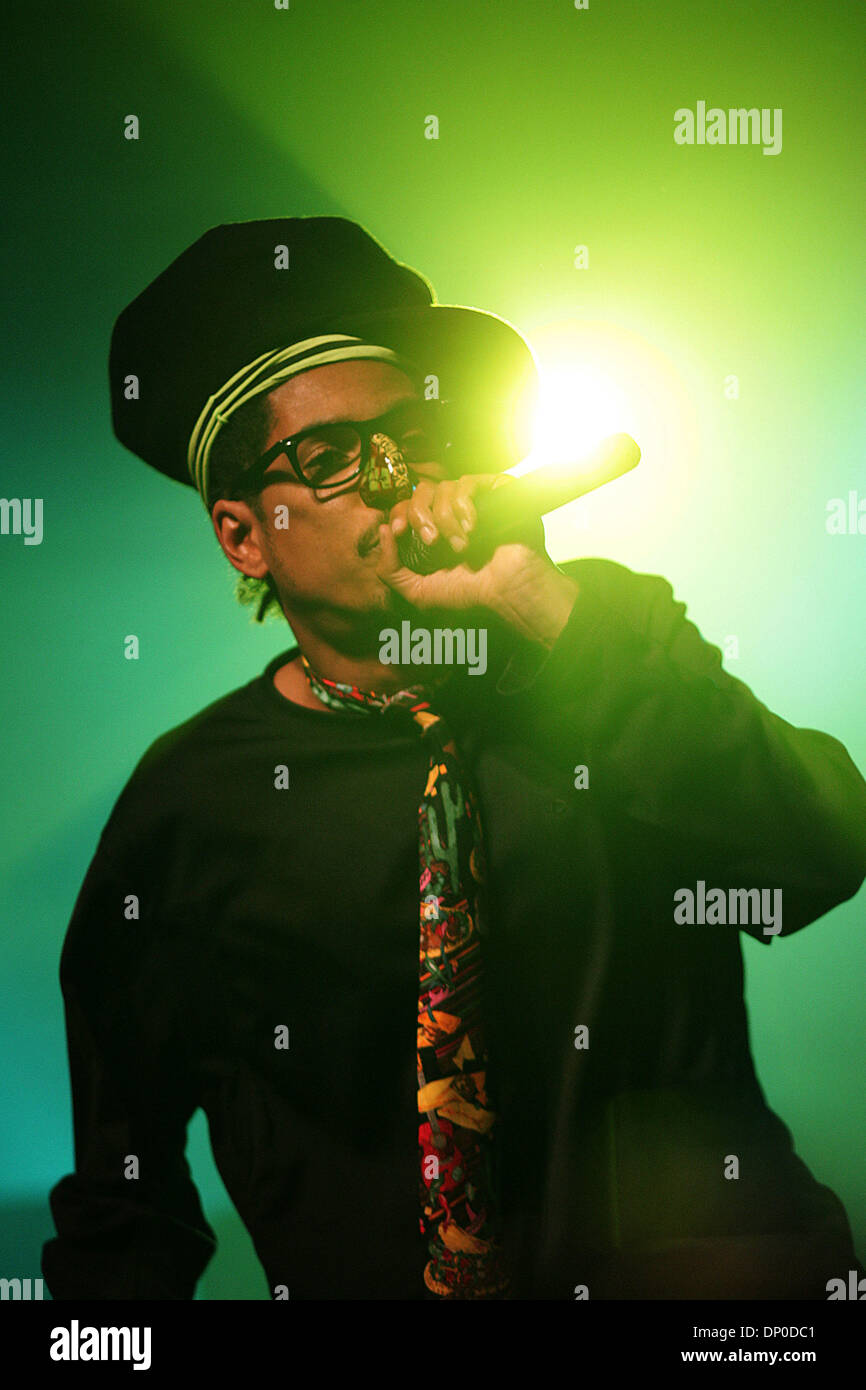 Digital underground performing hires stock photography and images Alamy