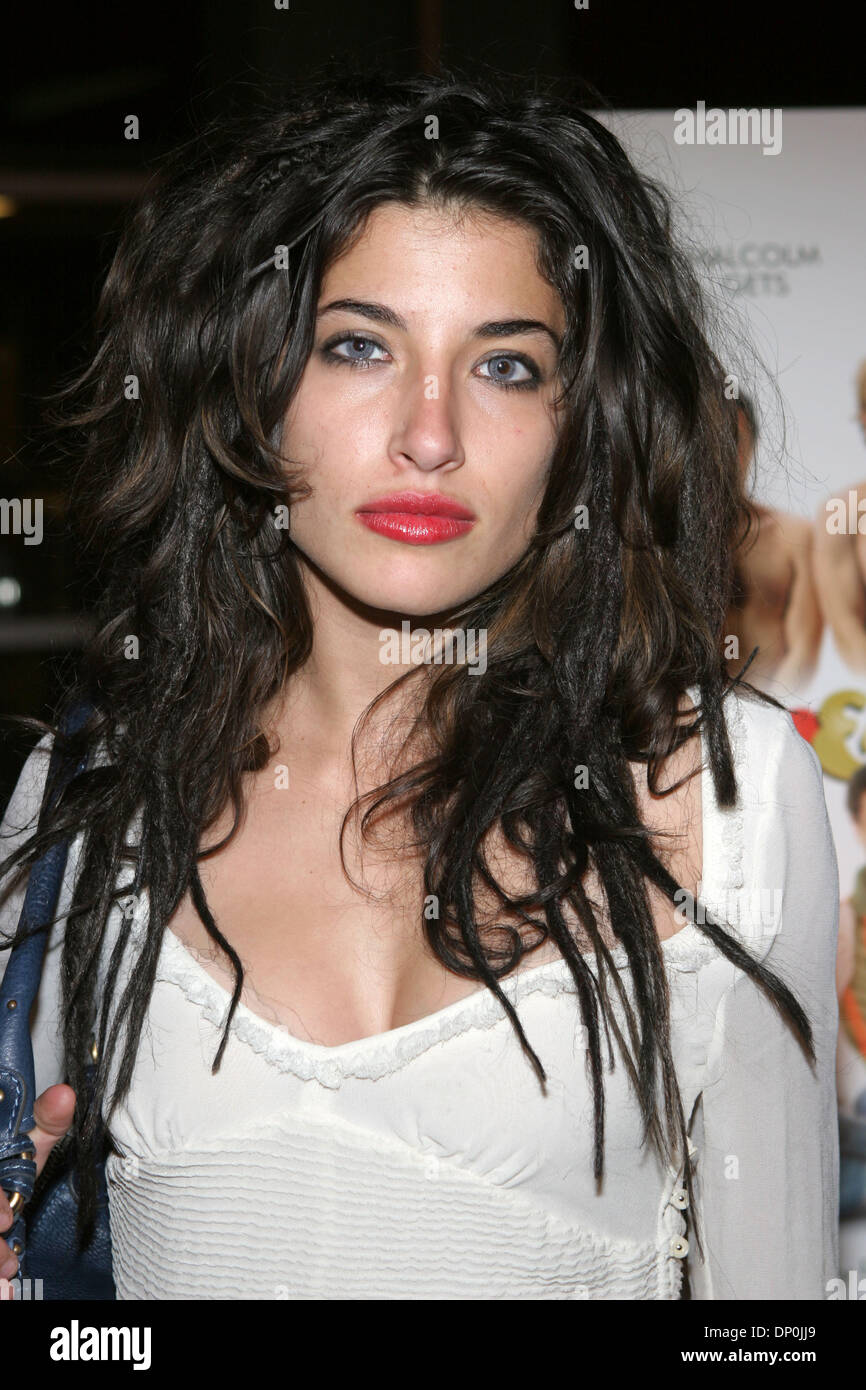 Tania Raymonde