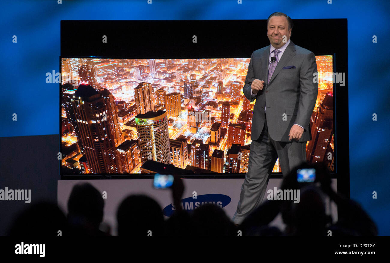Las Vegas, USA. 6th Jan, 2014. Samsung Electronics America Executive Vice President Joe Stinziano introduces Samsung's new 105-inch ultra high definition curved television at the International Consumer Electronics Show in Las Vegas, the United States, Jan. 6, 2014. Credit:  Yang Lei/Xinhua/Alamy Live News Stock Photo