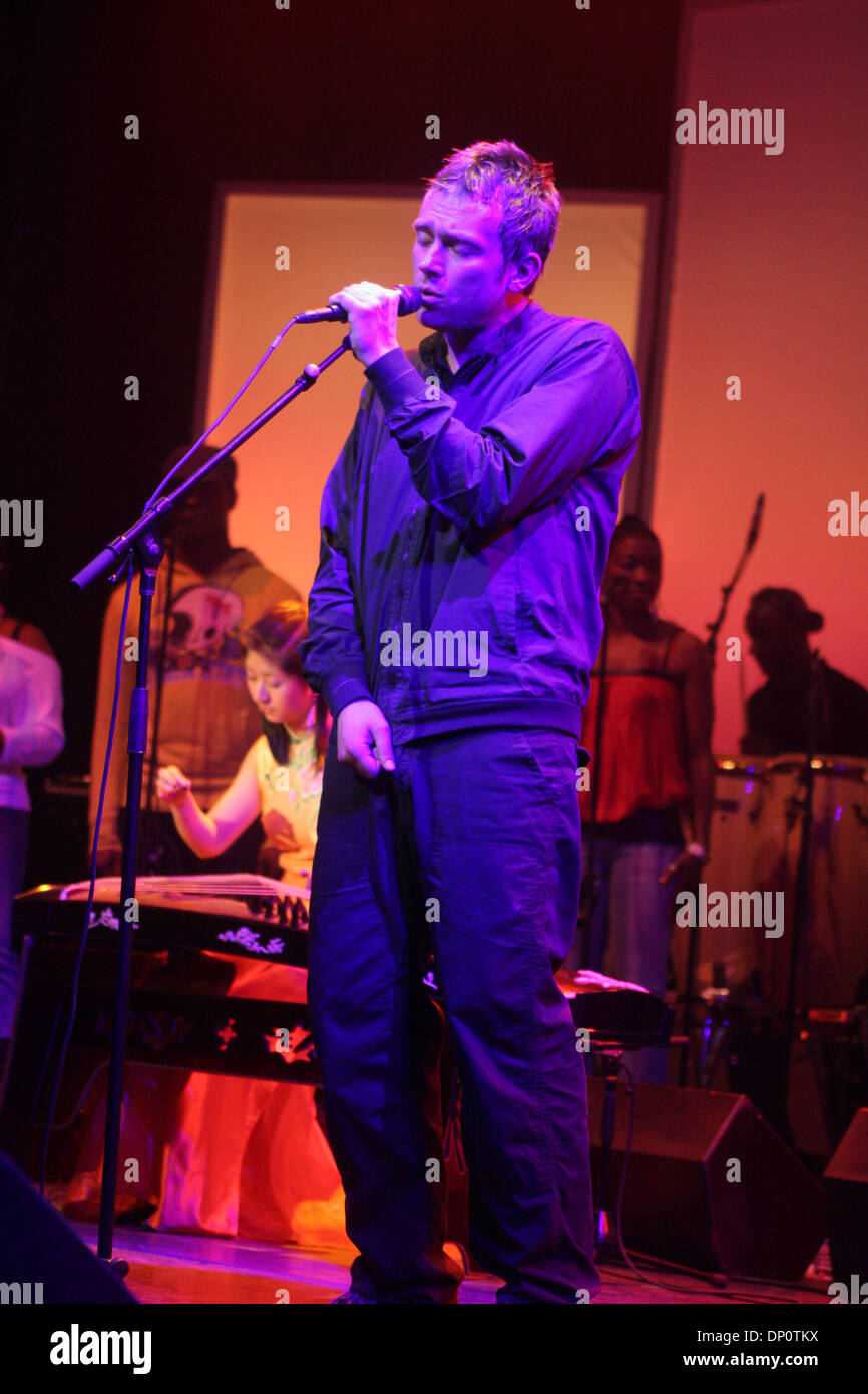 Apr 03, 2006; New York, NY, USA; DAMON ALBARN performing at