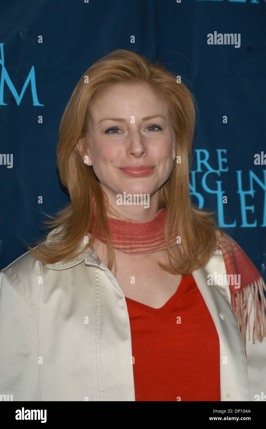 Apr 10 2006 New York NY USA DIANE NEAL At The 2nd Annual Skating apr-10-2006-new-york-ny-usa-diane-neal-at-the-2nd-annual-skating