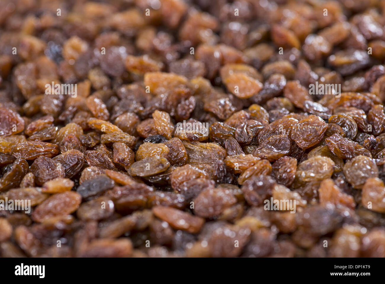 Raisins background picture (macro shot Stock Photo Alamy