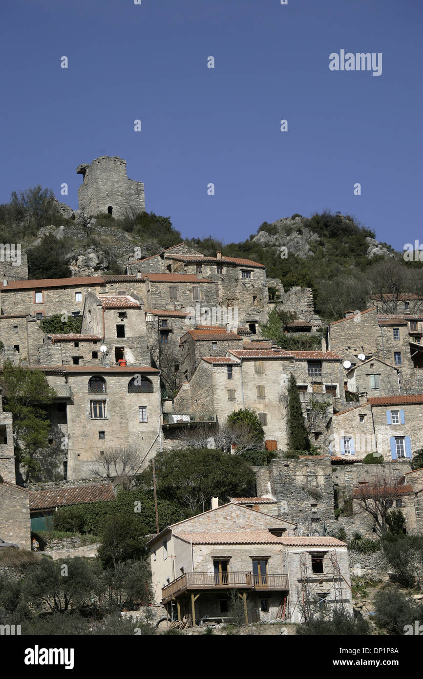 RUINED CASTLE ROQUEBRUN LANGUEDOC FRANCE Stock Photo