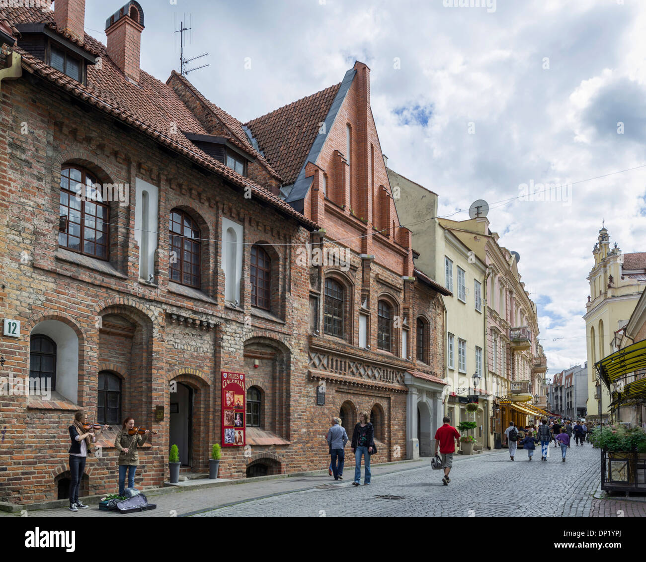 Street scene, Senamiestis or Vilnius Old Town, Vilnius, Vilnius district, Lithuania Stock Photo