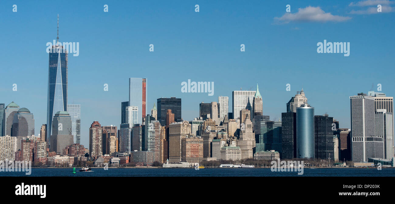 New york city skyline daylight hi-res stock photography and images - Alamy