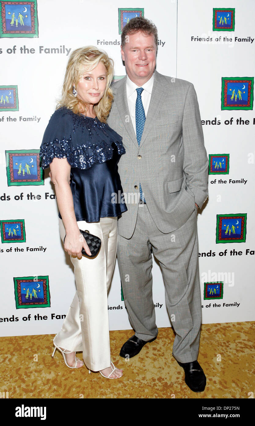 May 19, 2006; Beverly Hills, CA, USA; KATHY and RICK HILTON during ...