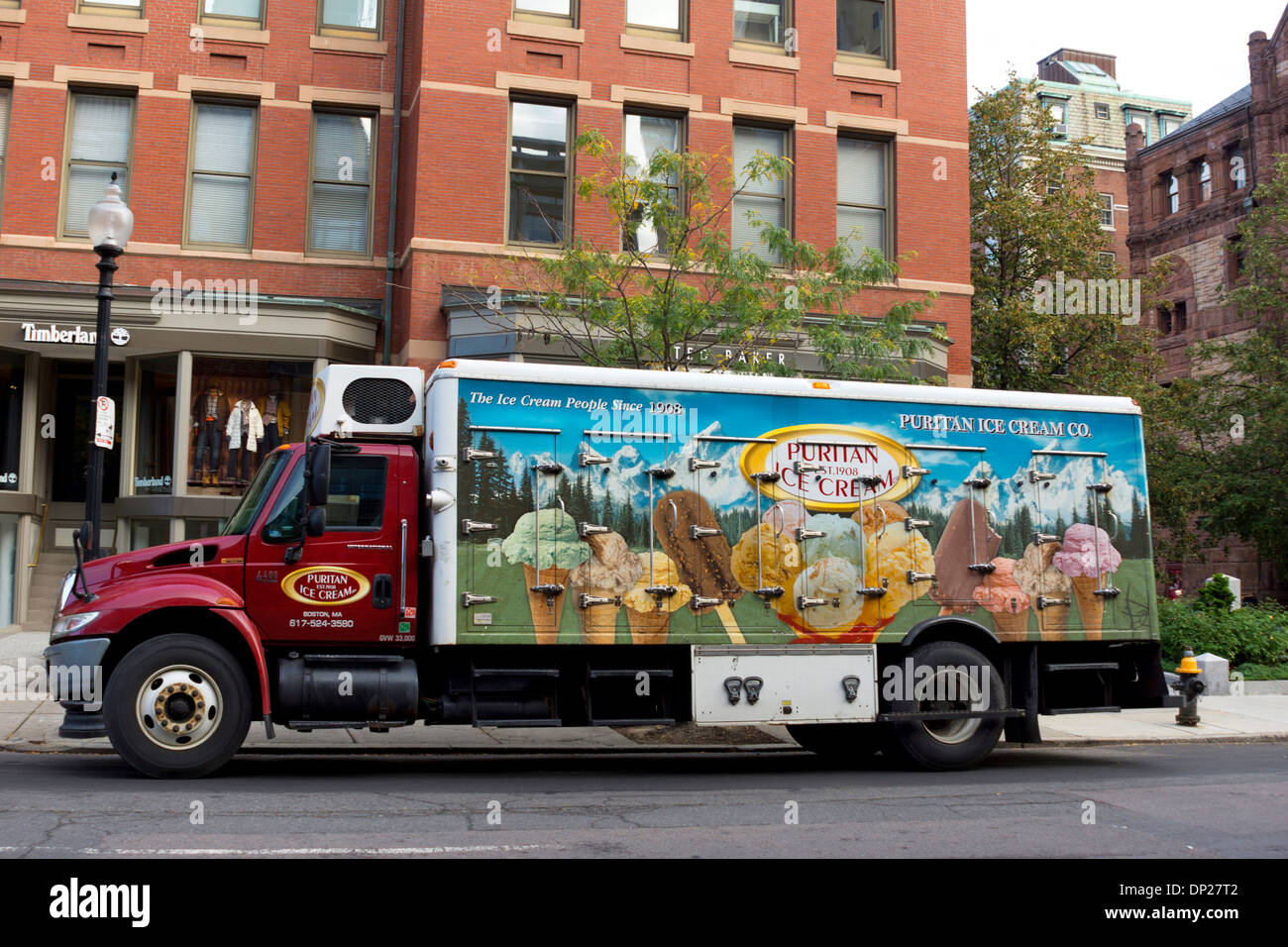 Ice cream delivery truck hi-res stock photography and images - Alamy
