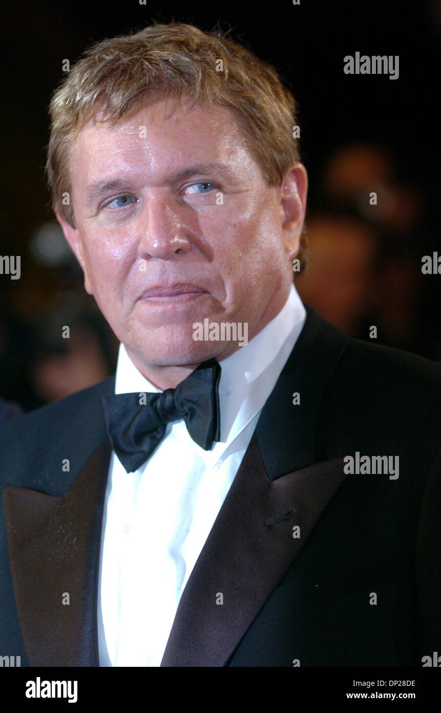 Tom berenger hi-res stock photography and images - Alamy