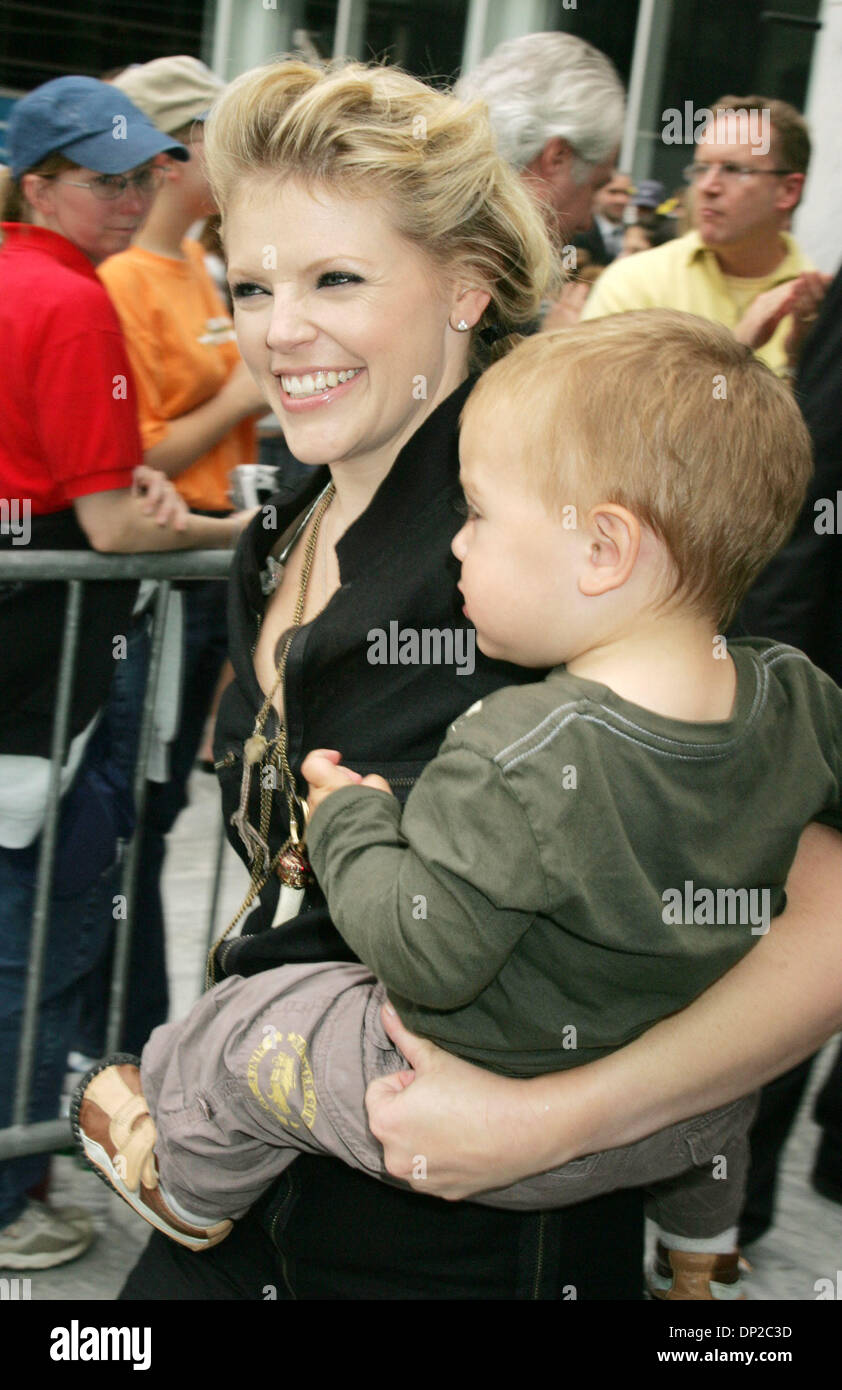 May 26, 2006; New York, NY, USA; Singer NATALIE MAINES from the 'Dixie