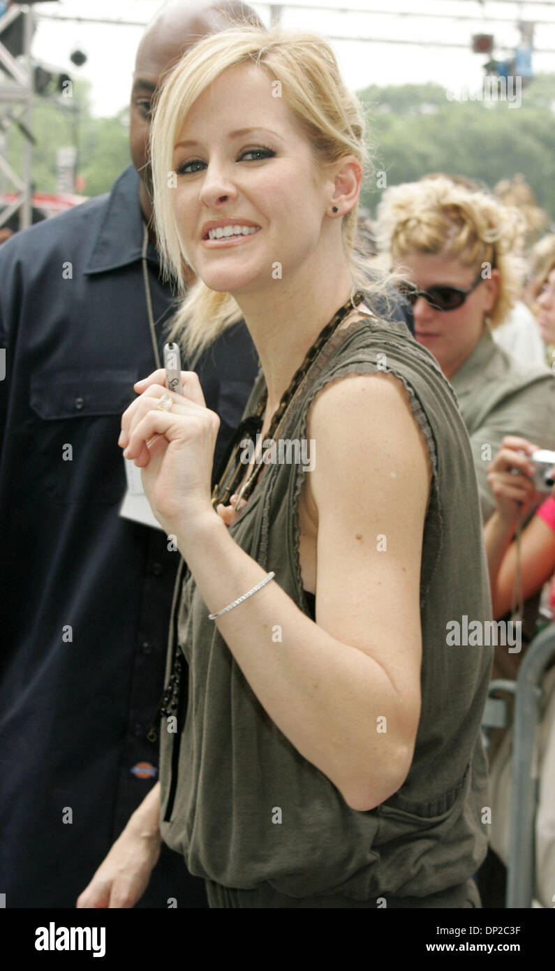 Martie maguire of the dixie chicks hires stock photography and images