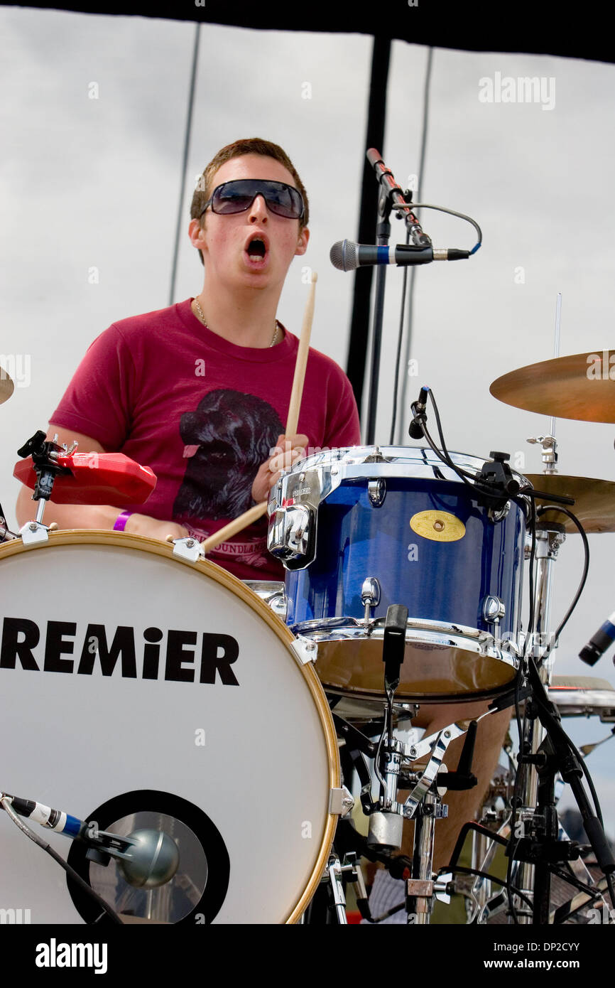 Jamie cook guitarist arctic monkeys hires stock photography and images