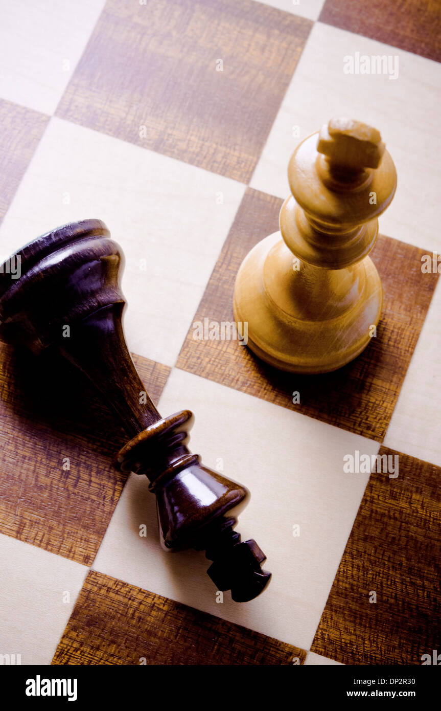 Check and mate hi-res stock photography and images - Alamy