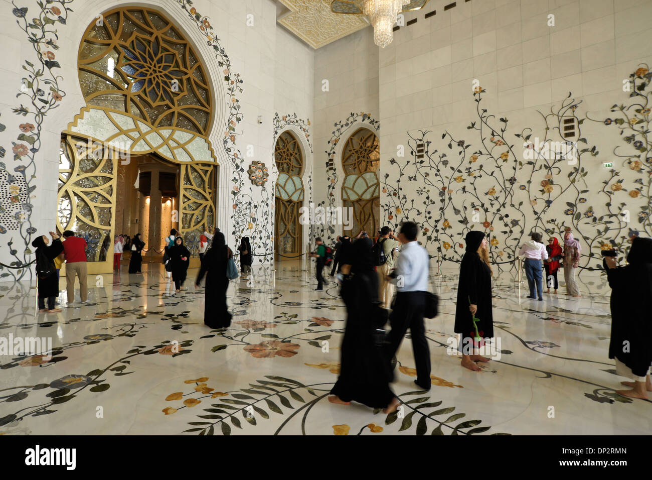 Entry hall of Sheikh Zayed bin Sultan al-Nahyan Mosque (Grand Mosque), Abu Dhabi, UAE Stock Photo