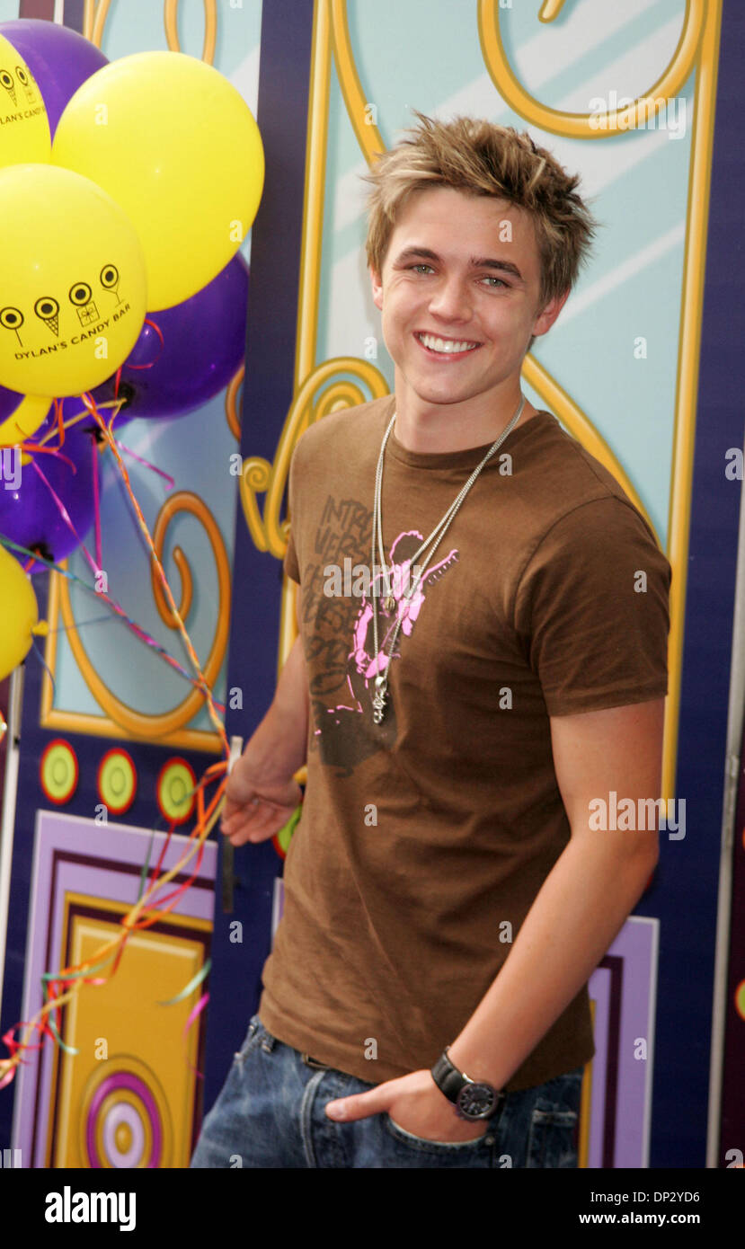 Jun 14, 2006; New York, NY, USA; Singer JESSE MCCARTNEY at Dylan's Candy  Bar to kick-off new Wonka candy creations SweeTarts Squeez and Sour Nerds.  Mandatory Credit: Photo by Nancy Kaszerman/ZUMA Press. (©)