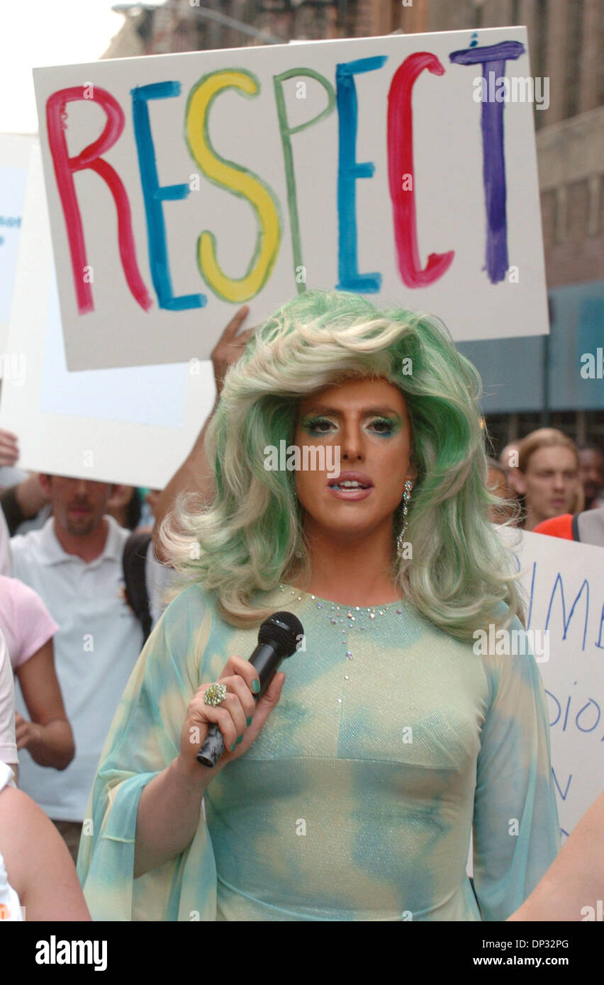 Hedda Rally Jun 17, 2006; Manhattan, New York, USA; Drag queen and entertainer ...