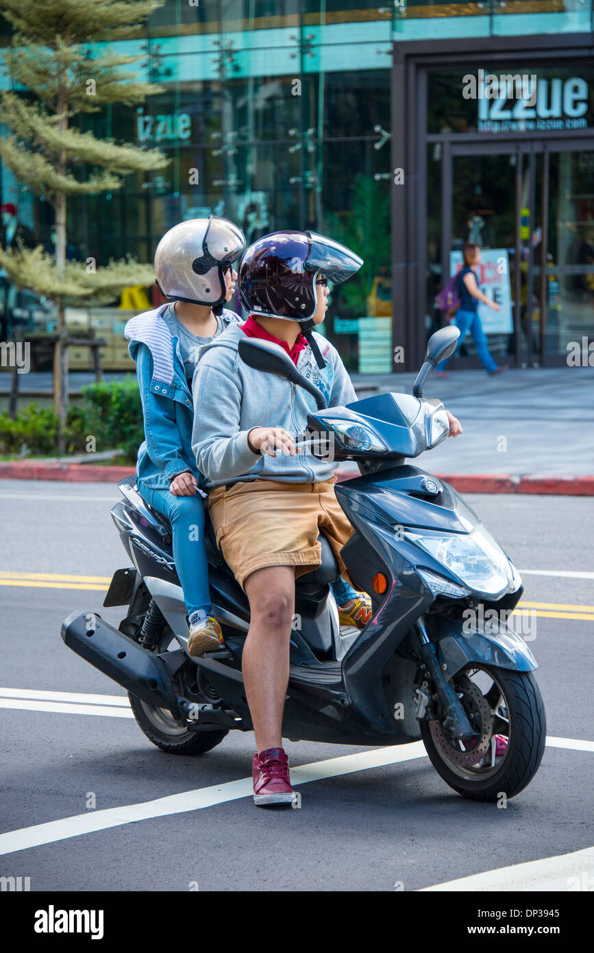 Moped rider cheap