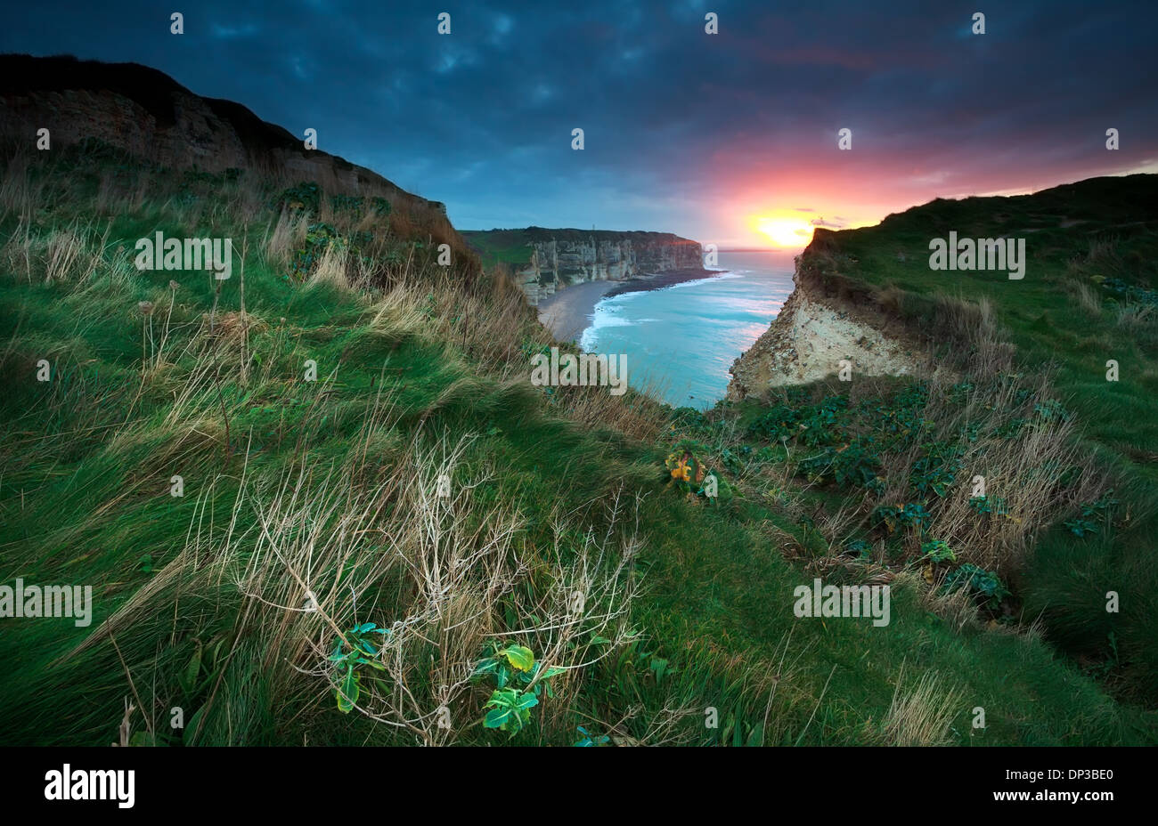 Etretat normandy france hi-res stock photography and images - Alamy