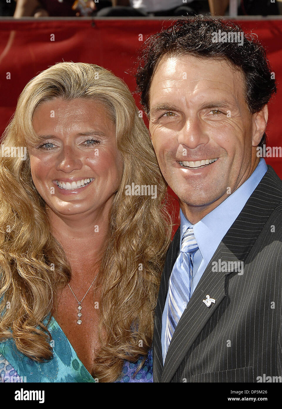 Doug flutie 2006 hi-res stock photography and images - Alamy