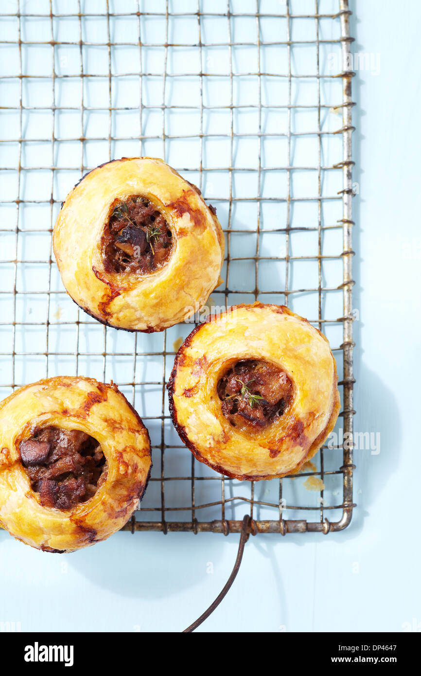 Individual meat pies hi-res stock photography and images - Alamy