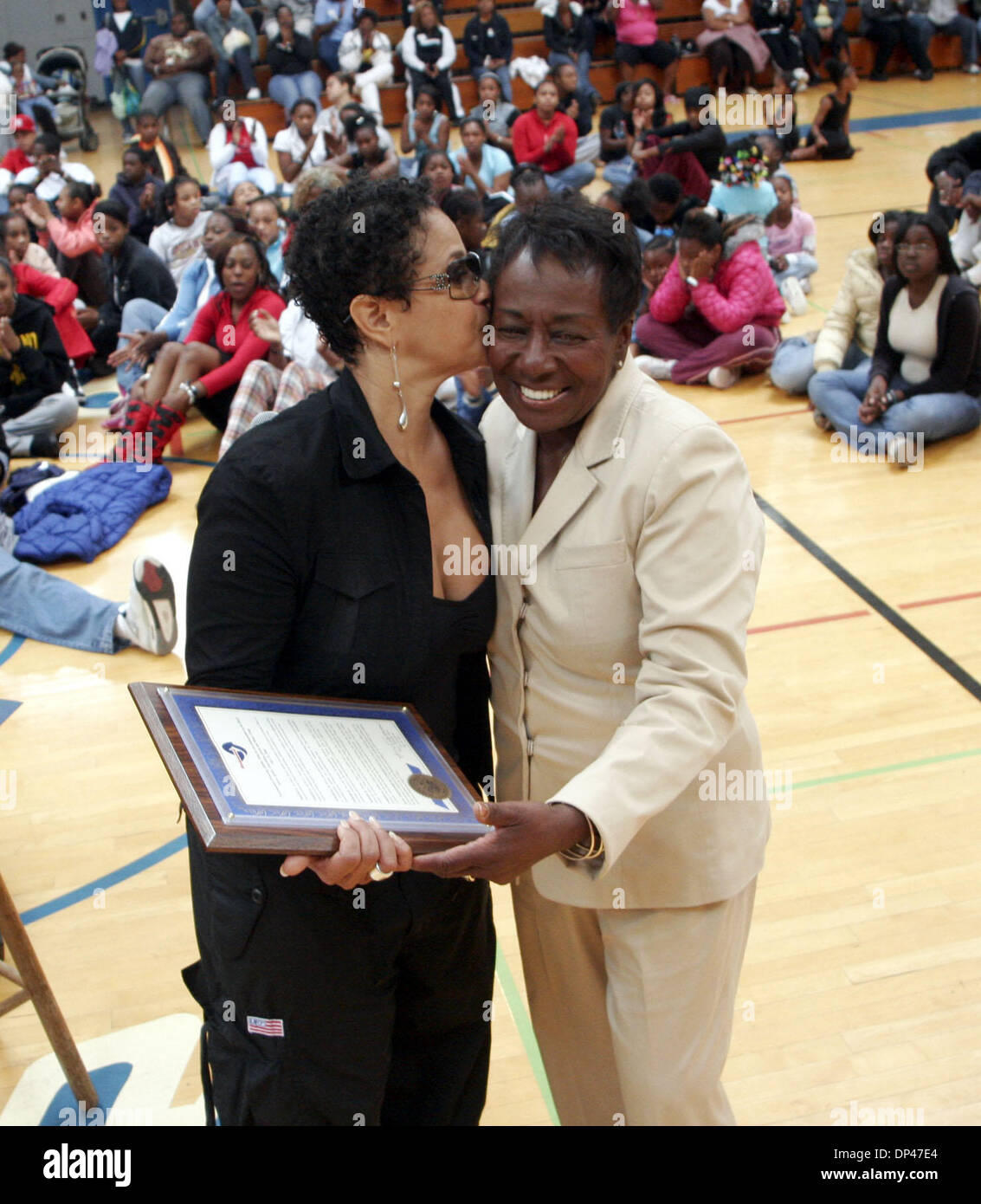 Jul 29, 2006; San Pablo, CA, USA; DEBBIE ALLEN (left), an actor/director/producer/choreographer who played in the T.V. series Fame, receives a plaque from Richmond Mayor IRMA ANDERSON after speaking at the BSAA (Black Sports Agents Association) sports and dance clinic at Contra Costa College. The clinic, thrown by Andre Farr, a former Kennedy High School and UCLA football player, f Stock Photo