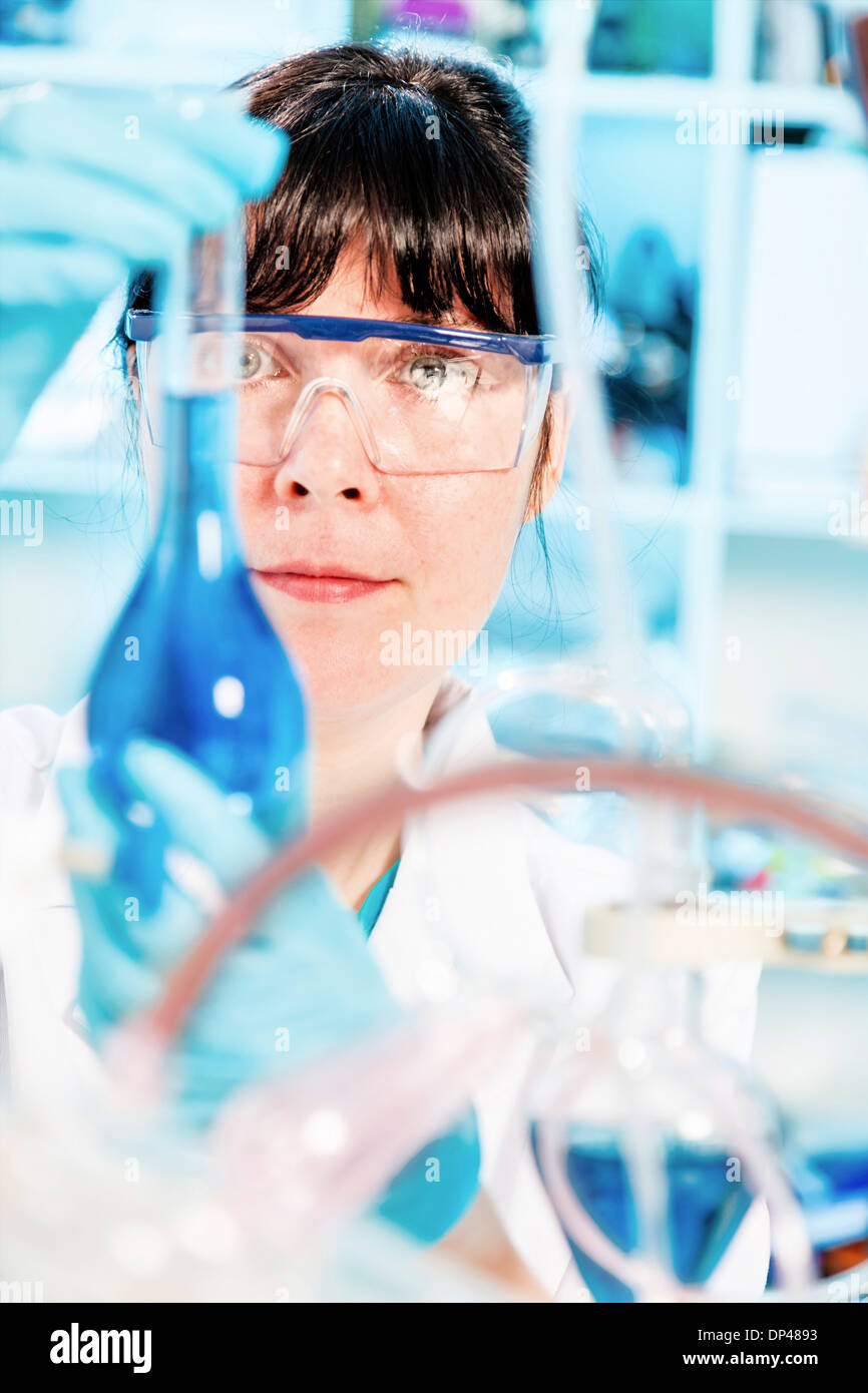 Concentration experiment hi-res stock photography and images - Alamy