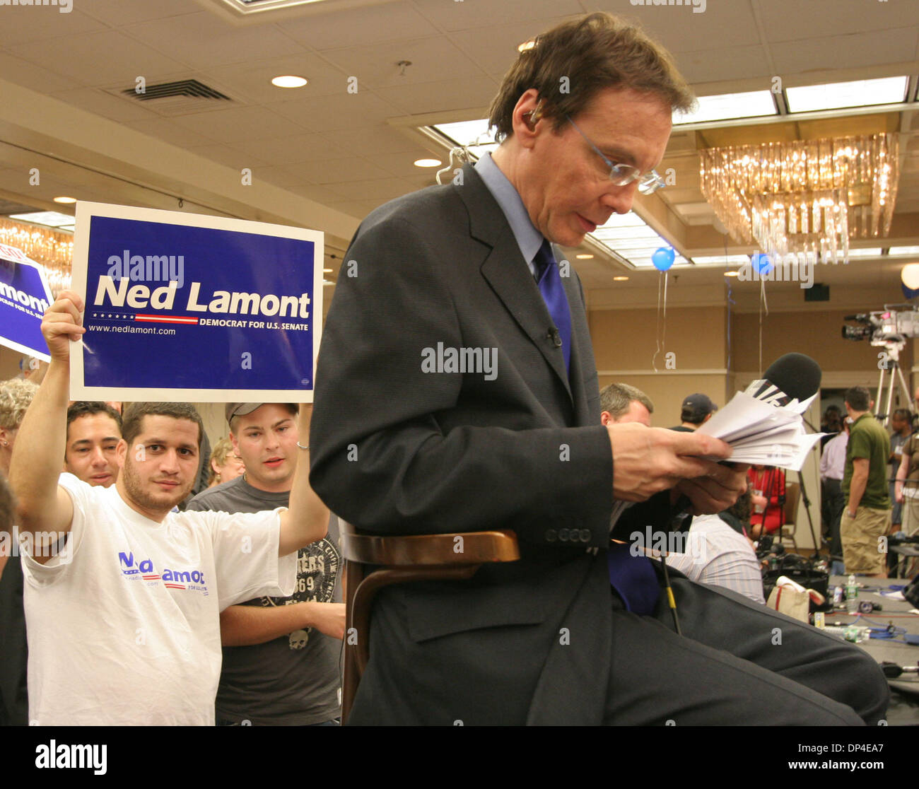 Aug 08, 2006; Meriden, CT, USA; A Lamont supporter stands behind FOX ...