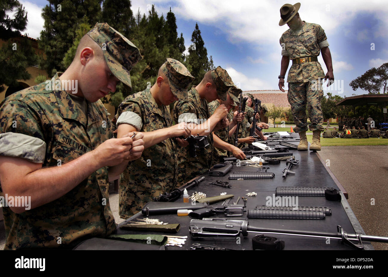 3 5 marines hi-res stock photography and images - Alamy