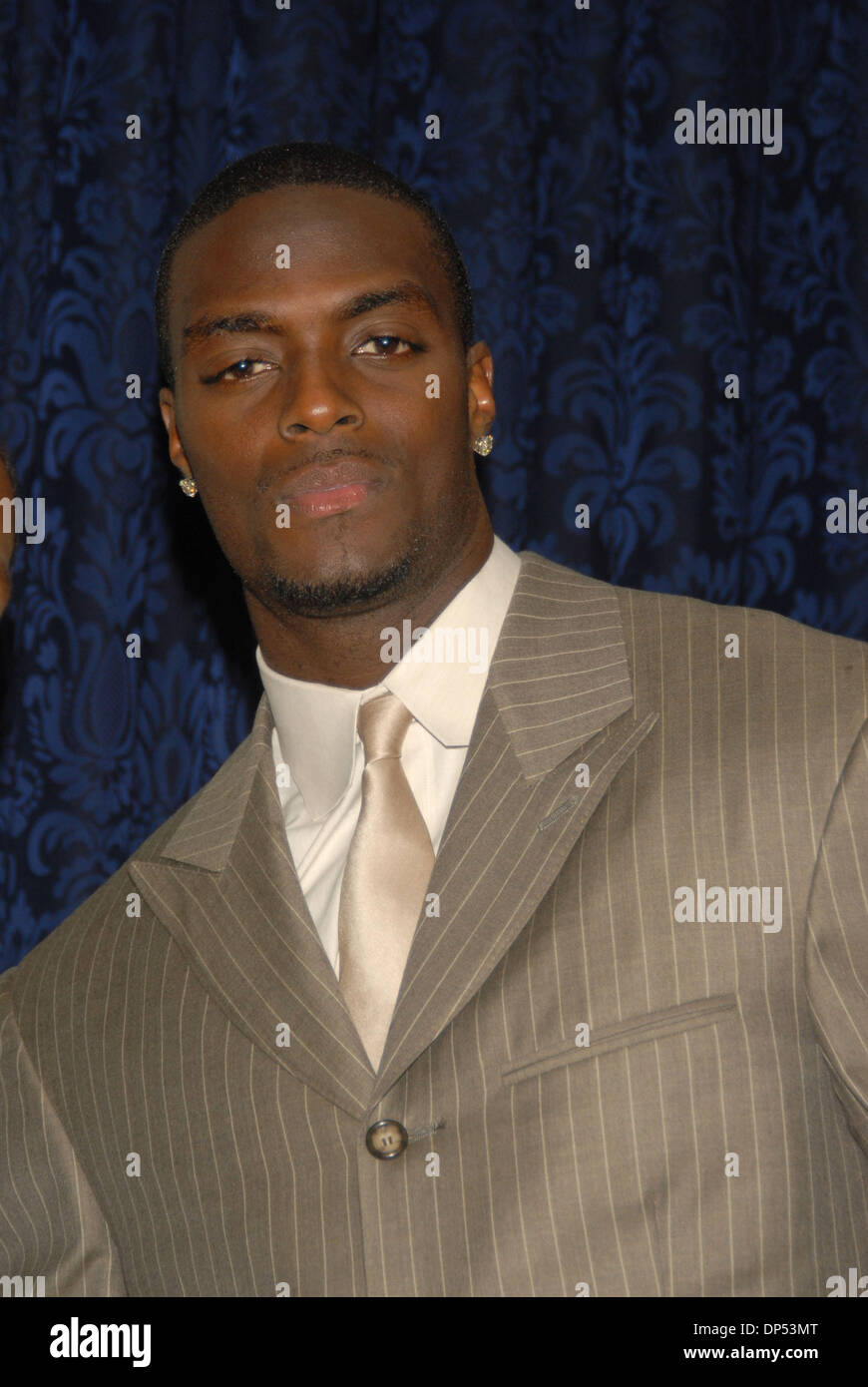 New york giants plaxico burress hi-res stock photography and images - Alamy