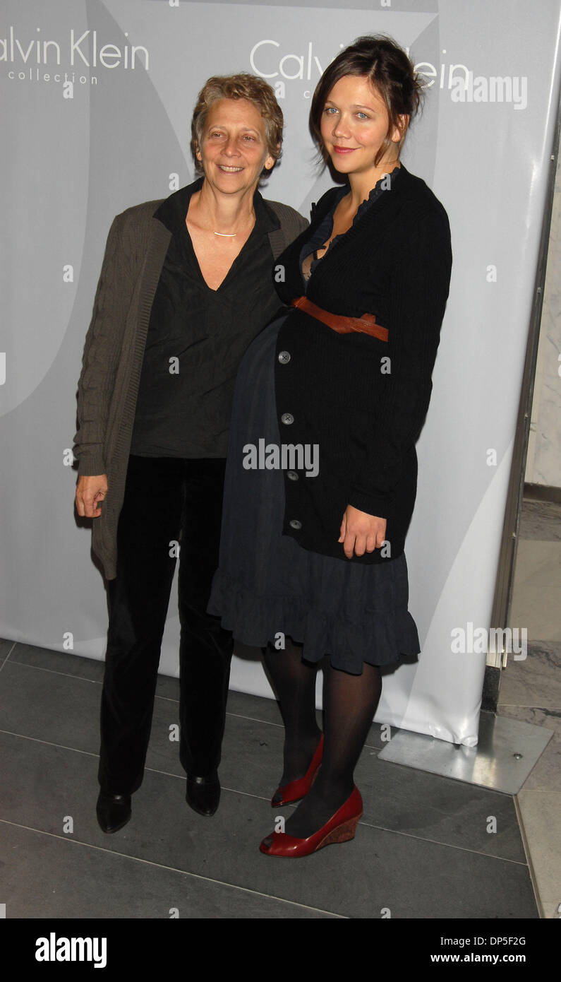 Sep 14, 2006; New York, NY, USA; NAOMI FONER with MAGGIE GYLLENHAAL at the  Calvin Klein afterparty to the Spring 2007 Show which took place at World Trade Center 7. Mandatory Credit: Photo by Dan Herrick/ZUMA KPA. (©) Copyright 2006 by Dan Herrick Stock Photo