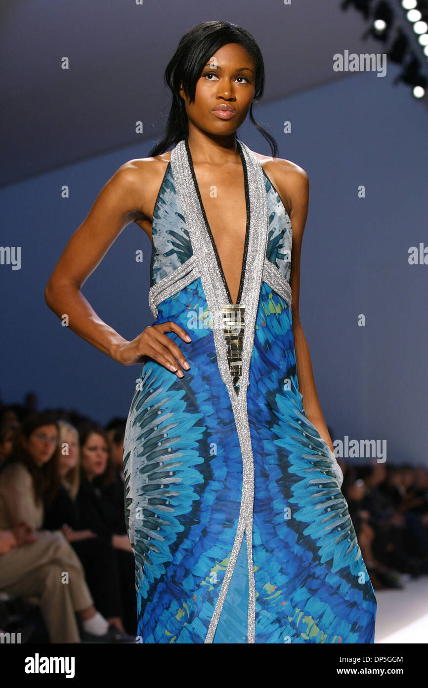 project runway uli dresses Sep 15, 2006; New York, NY, USA; Finalist Uli Herzner's collection for the 'Project  Runway' Season 3 Finale at the Spring 2007 Fashion Shows in NYC. Mandatory  Credit: Photo by Jodi Jones/ZUMA