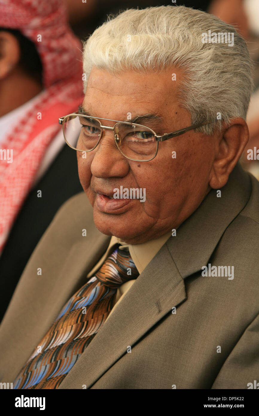 Sep 17, 2006; Sana'a, YEMEN; Presidential hopeful FAISAL OTHMAN BIN SHAMLAN holds an election rally in Sana'a, the capital of Yemen,  in preparation for election day September 20th September, 2006. Around 20,000 gathered for the rally. Mandatory Credit: Photo by Wally Nell/ZUMA Press. (©) Copyright 2006 by Wally Nell Stock Photo