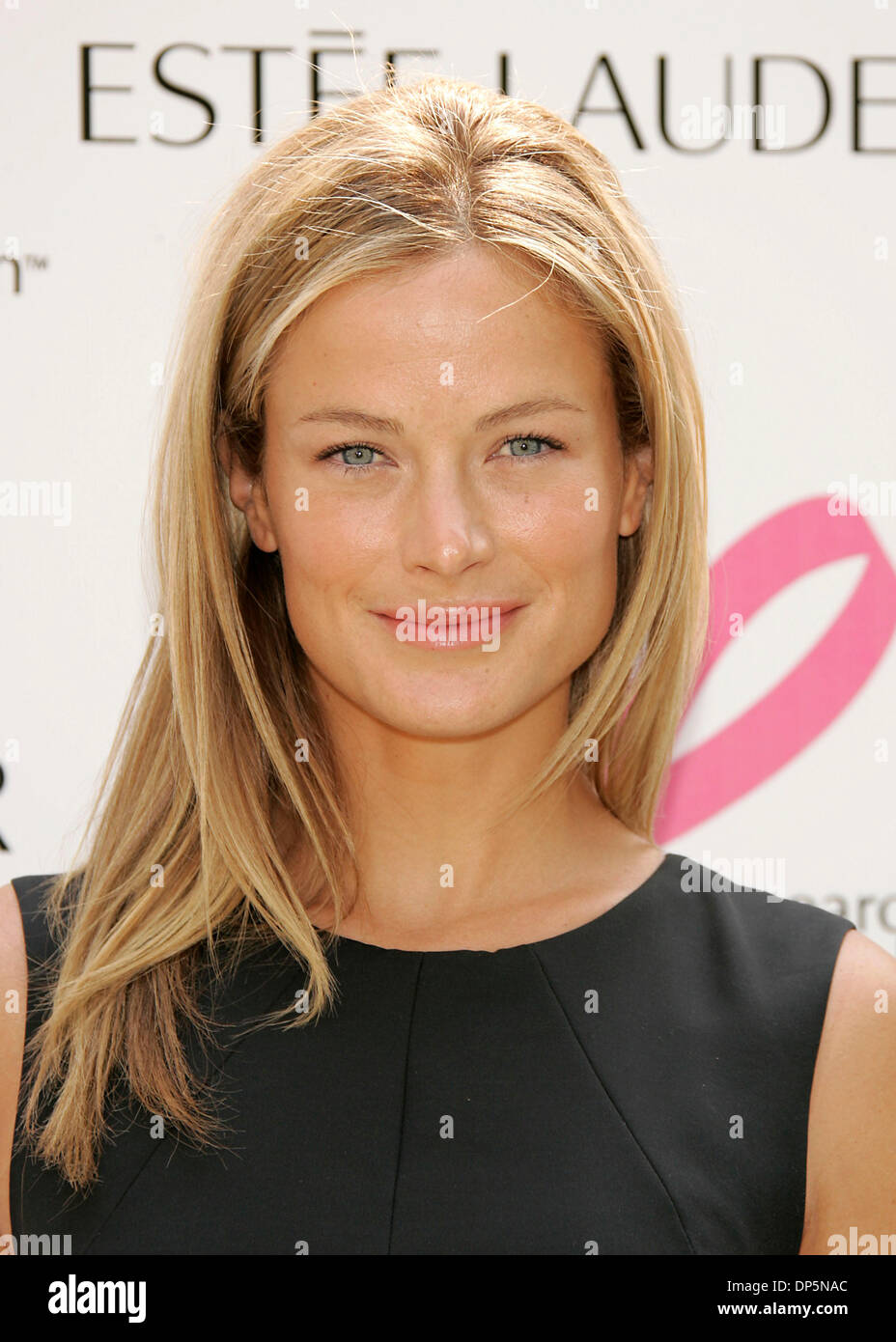 Sep 20 2006 Beverly Hills California Usa Actress Carolyn Murphy At A Garden Luncheon In 