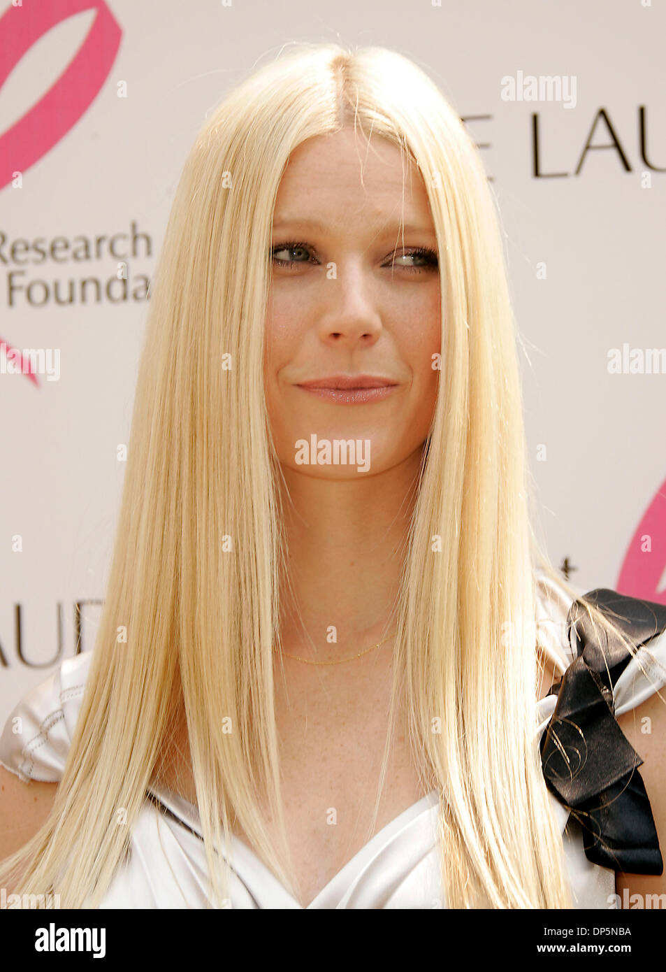 Sep 20 2006 Beverly Hills California Usa Actress Gwyneth Paltrow At A Garden Luncheon In 