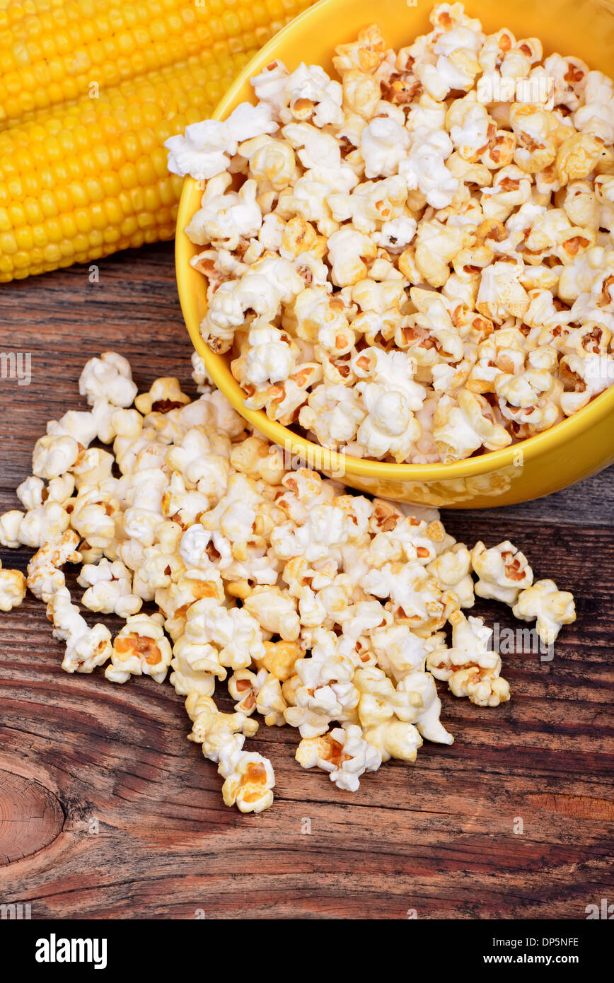 Sweet corn and popcorn Stock Photo Alamy