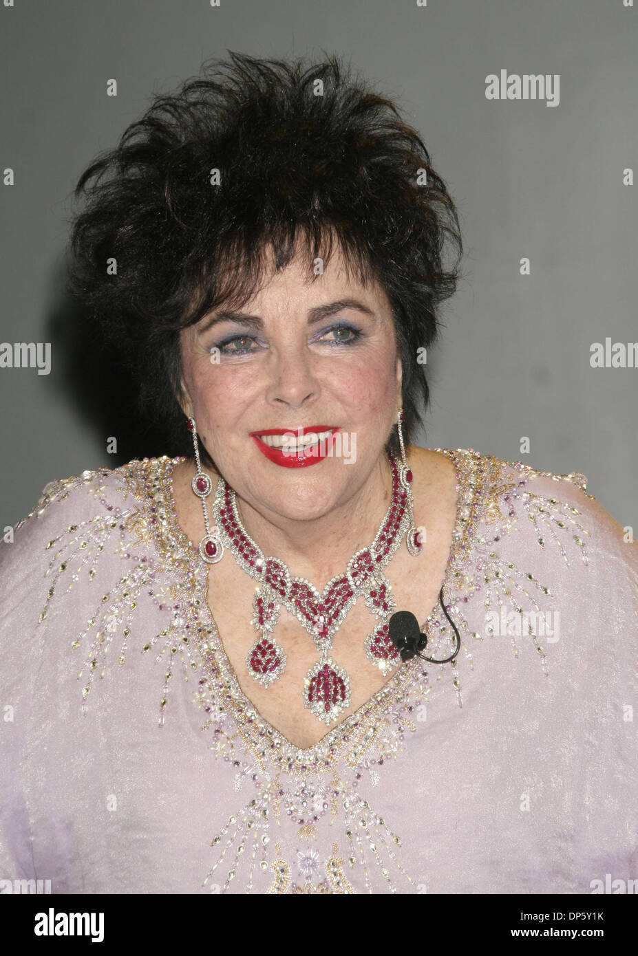 Sep 28, 2006; Los Angeles, CA, USA; Actress DAME ELIZABETH TAYLOR at