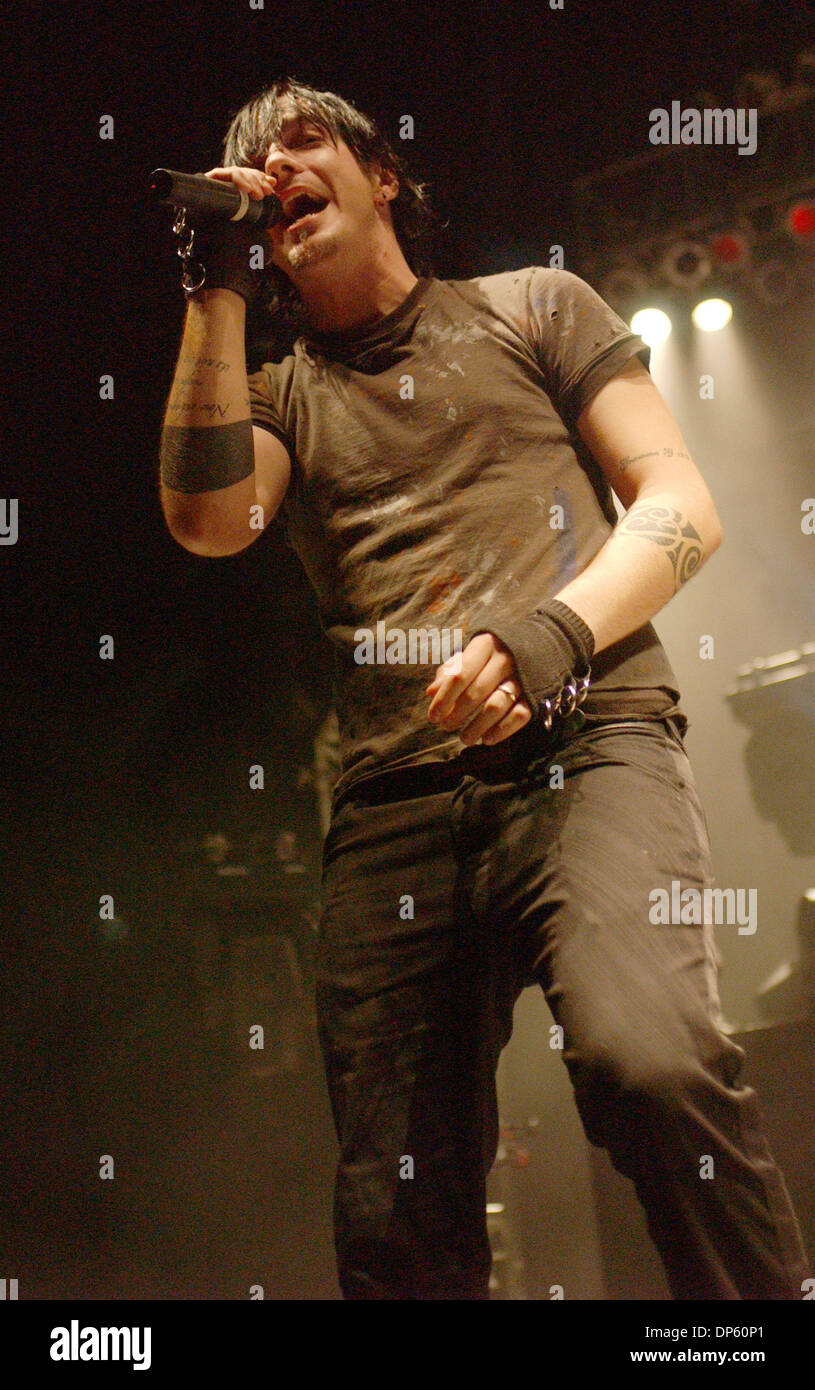 Oct 01, 2006; Raleigh, NC, USA; Musicians THREE DAYS GRACE performs ...